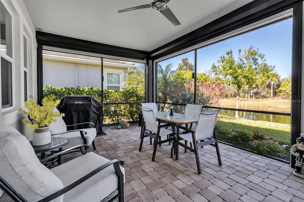 Image 27 of property listing at 5649 LONG SHORE LOOP, Sarasota, FL 34238