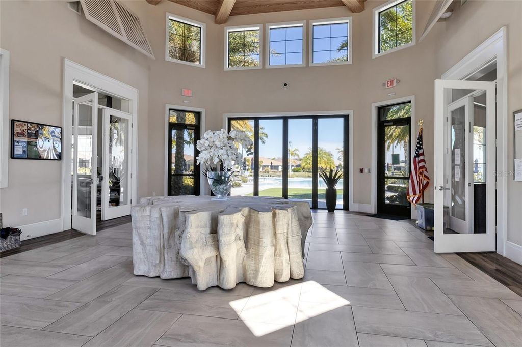 Image 32 of property listing at 5649 LONG SHORE LOOP, Sarasota, FL 34238