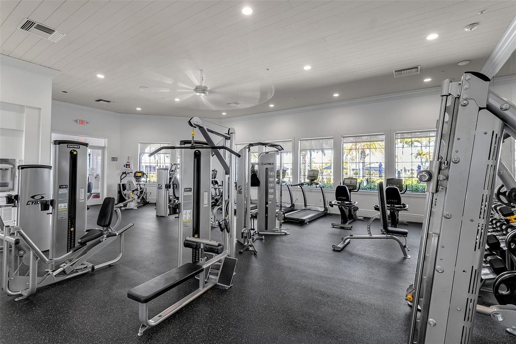 Image 45 of property listing at 5649 LONG SHORE LOOP, Sarasota, FL 34238