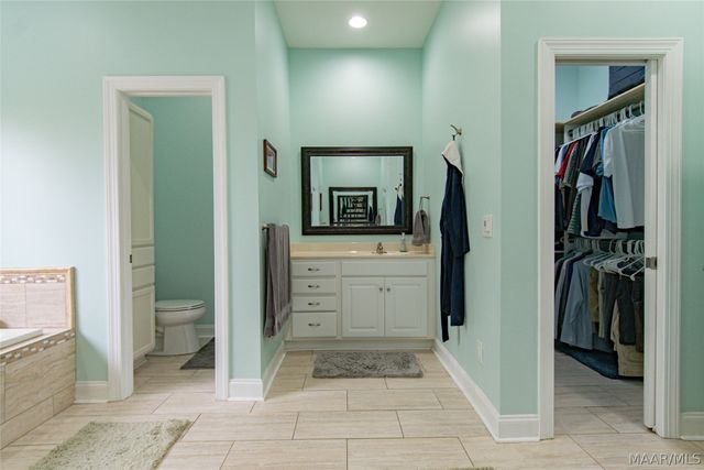 8700 VINTAGE Way, Montgomery, AL 36116