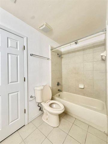 11572 NW 18TH PLACE, Gainesville, FL 32606