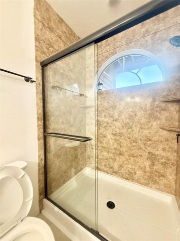 11572 NW 18TH PLACE, Gainesville, FL 32606