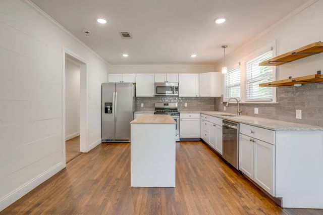 3212 Greene Avenue, Fort Worth, TX 76109