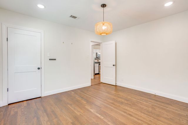 3212 Greene Avenue, Fort Worth, TX 76109