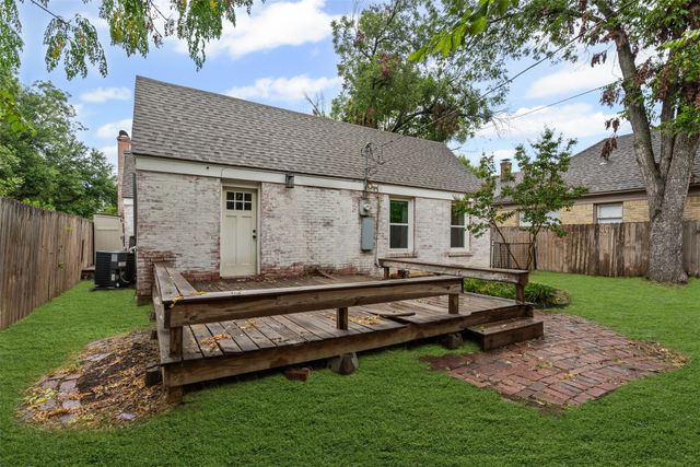 3212 Greene Avenue, Fort Worth, TX 76109