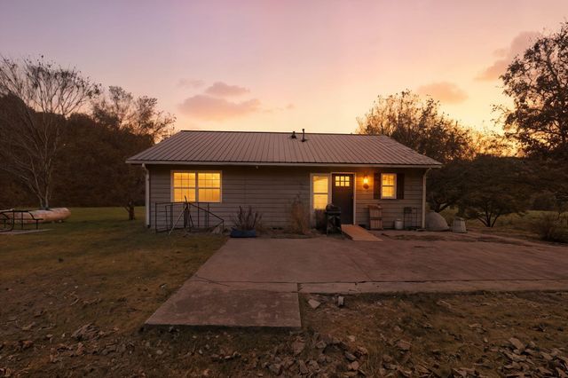 400 Herman Becraft Spur Road, Means, KY 40346