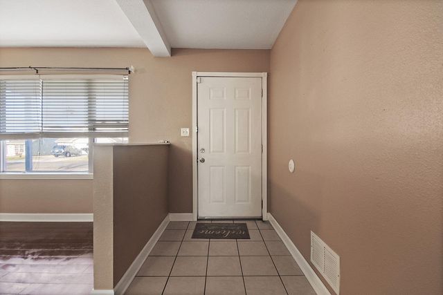 3406 WESTWIND DR, Columbia, MO 65202