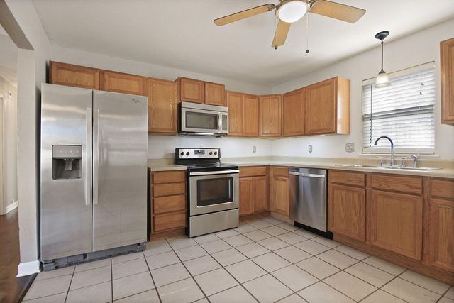 3406 WESTWIND DR, Columbia, MO 65202