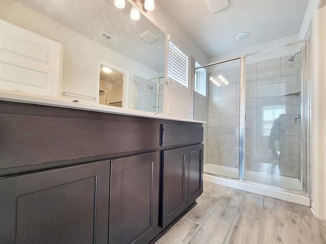 2044 Arendale DR, Leander, TX 78641