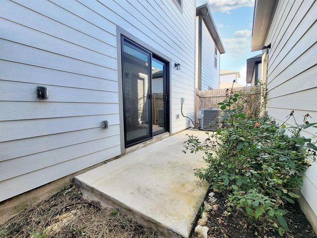2044 Arendale DR, Leander, TX 78641