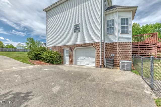 264 Southridge Drive, Blountville, TN 37617