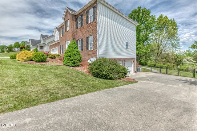 264 Southridge Drive, Blountville, TN 37617