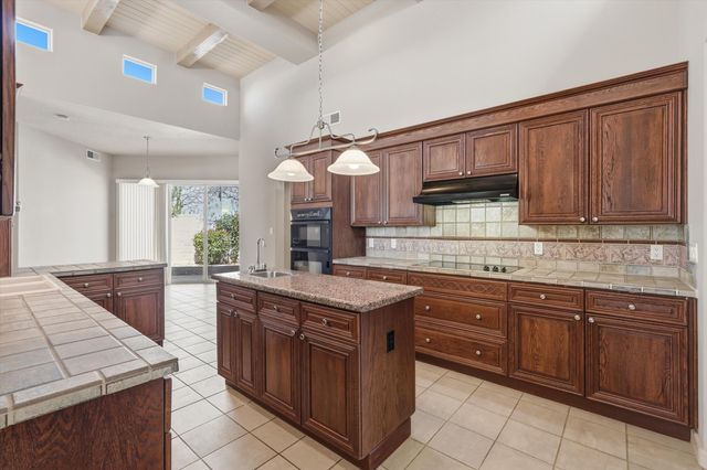 7009 E Starshine Street NE, Albuquerque, NM 87111