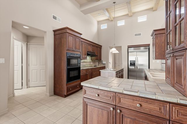 7009 E Starshine Street NE, Albuquerque, NM 87111