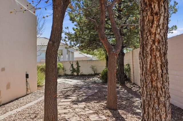 7009 E Starshine Street NE, Albuquerque, NM 87111