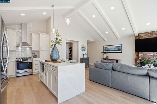 930 Pinto Ct, Walnut Creek, CA 94596