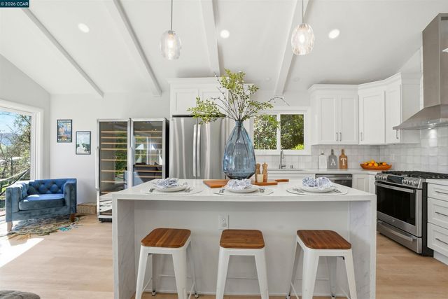 930 Pinto Ct, Walnut Creek, CA 94596