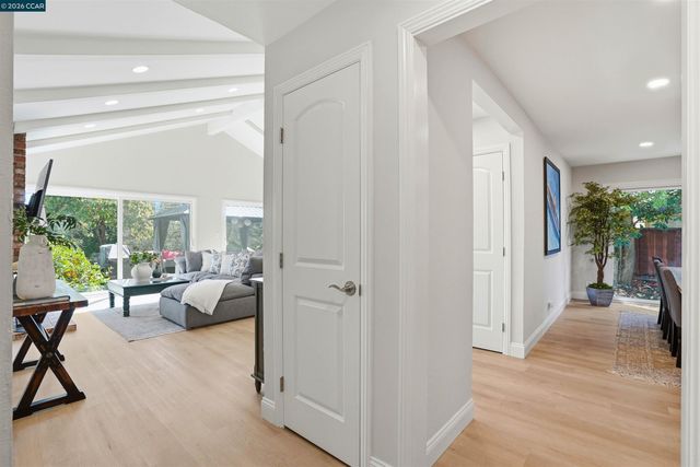 930 Pinto Ct, Walnut Creek, CA 94596