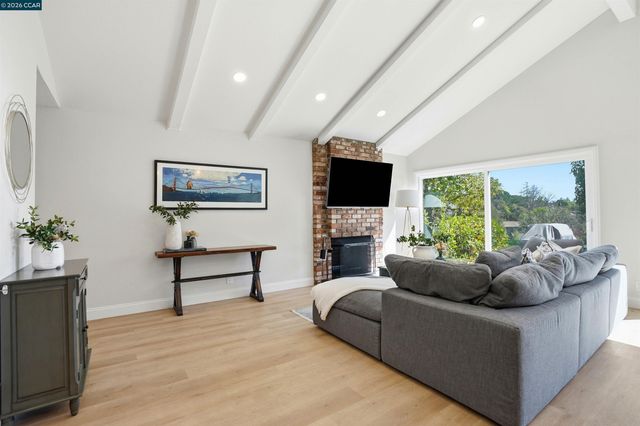 930 Pinto Ct, Walnut Creek, CA 94596