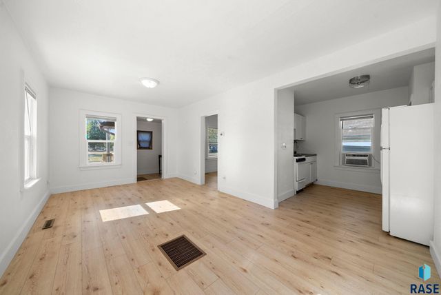 700 N Mable Ave Avenue, Sioux Falls, SD 57103