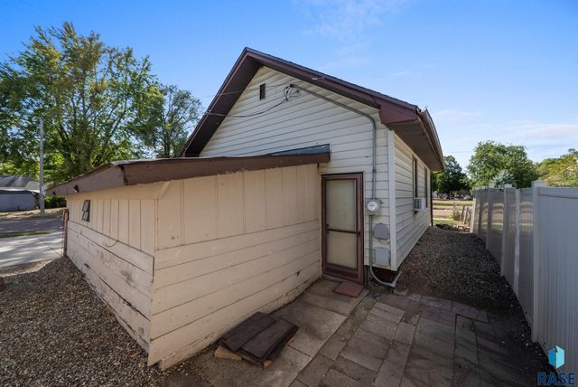 700 N Mable Ave Avenue, Sioux Falls, SD 57103