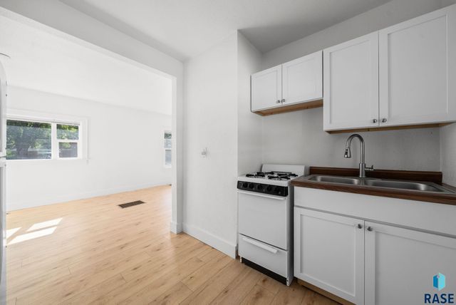 700 N Mable Ave Avenue, Sioux Falls, SD 57103