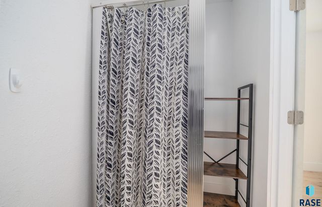 700 N Mable Ave Avenue, Sioux Falls, SD 57103