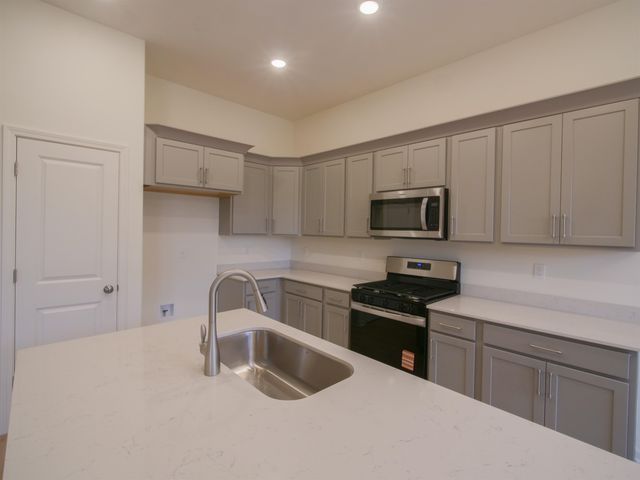 9609 COTTON FEED ST, Cordova, TN 38018