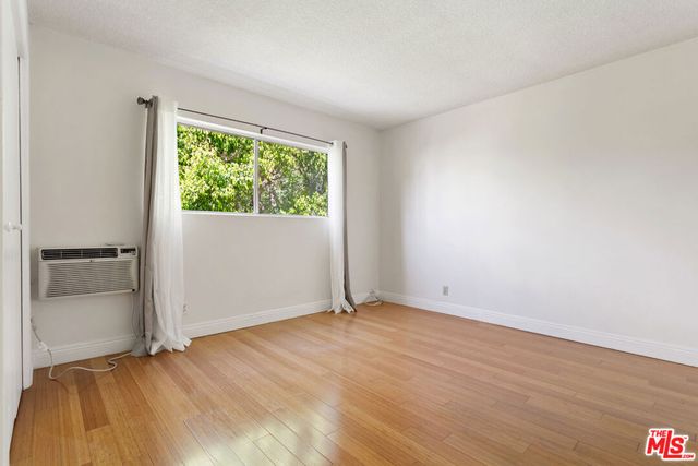 11947 Kiowa Avenue 9, Los Angeles, CA 90049