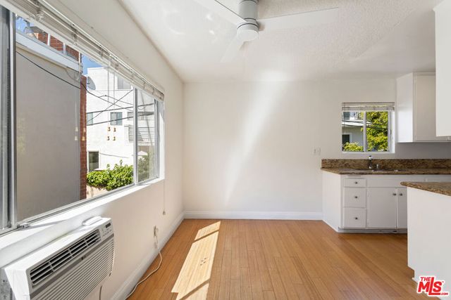 11947 Kiowa Avenue 9, Los Angeles, CA 90049