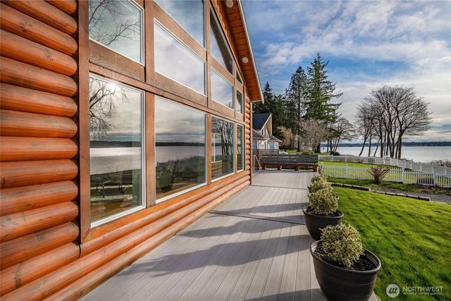 2176 Montfort Avenue, Blaine, WA 98230