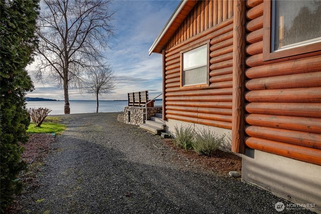 2176 Montfort Avenue, Blaine, WA 98230