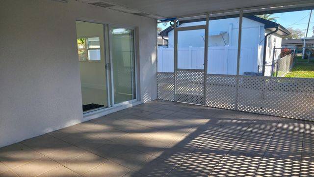 3216 W BEACH STREET, Tampa, FL 33607