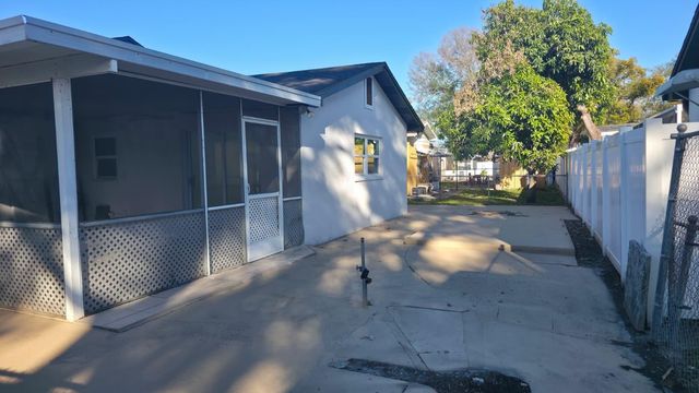 3216 W BEACH STREET, Tampa, FL 33607