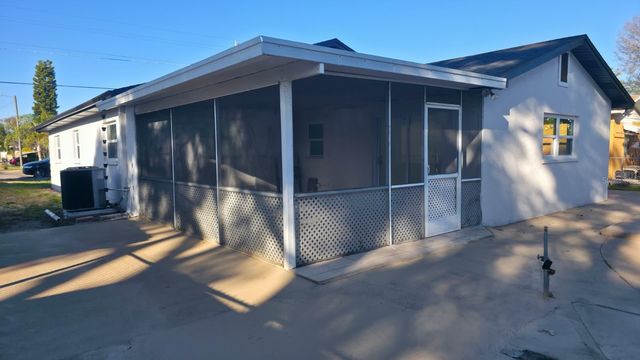 3216 W BEACH STREET, Tampa, FL 33607