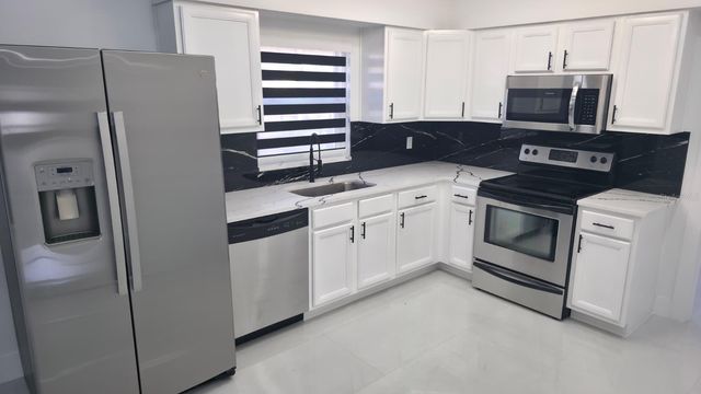 3216 W BEACH STREET, Tampa, FL 33607