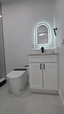 3216 W BEACH STREET, Tampa, FL 33607