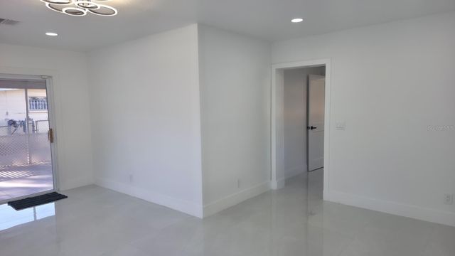 3216 W BEACH STREET, Tampa, FL 33607