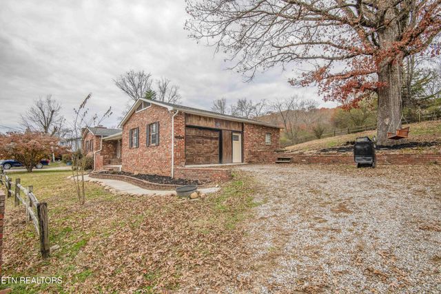 246 Old Blacksferry Lane, Clinton, TN 37716