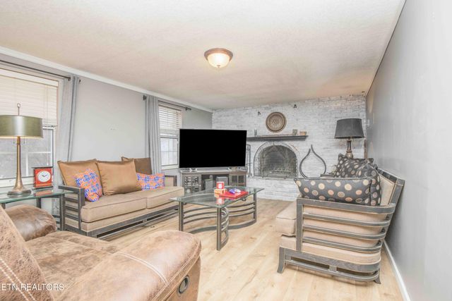 246 Old Blacksferry Lane, Clinton, TN 37716