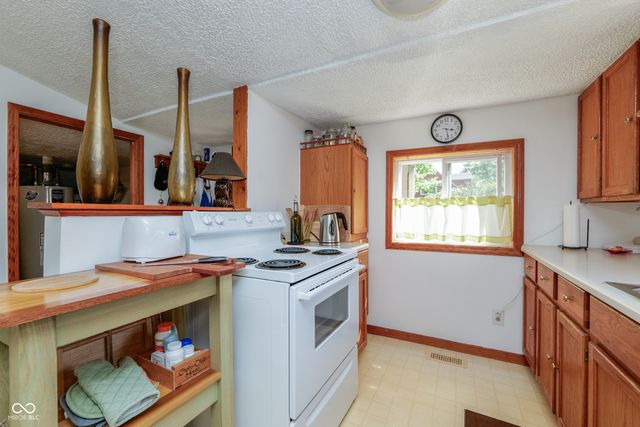 98 Bosstick Avenue, Danville, IN 46122