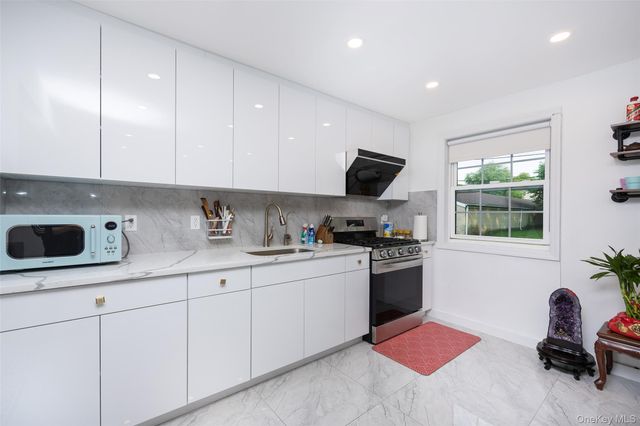 223-36 65th Avenue 2A, Bayside, NY 11364