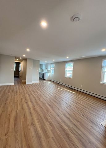 156 Derby 3, Salem, MA 01970