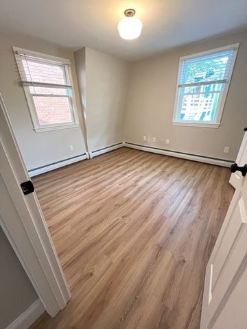 156 Derby 3, Salem, MA 01970