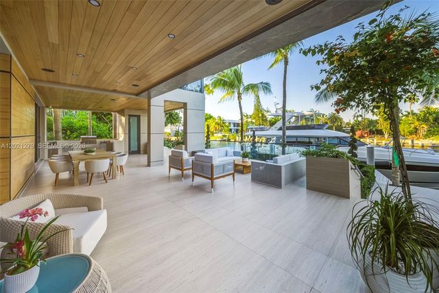 905 Belle Meade Island Dr, Miami, FL 33138