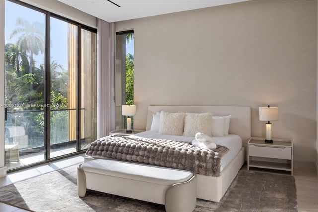 905 Belle Meade Island Dr, Miami, FL 33138