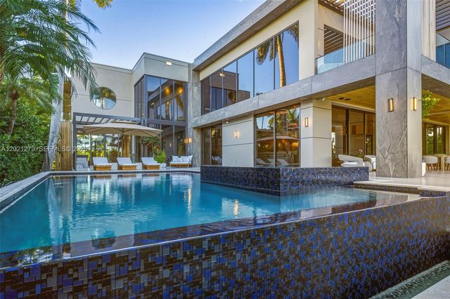 905 Belle Meade Island Dr, Miami, FL 33138