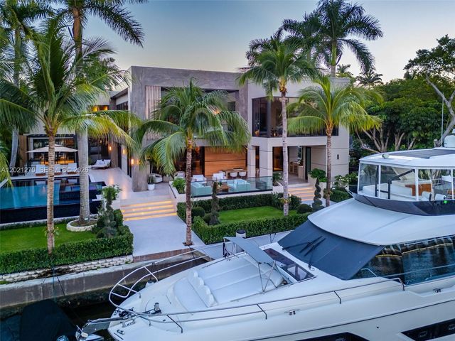 905 Belle Meade Island Dr, Miami, FL 33138
