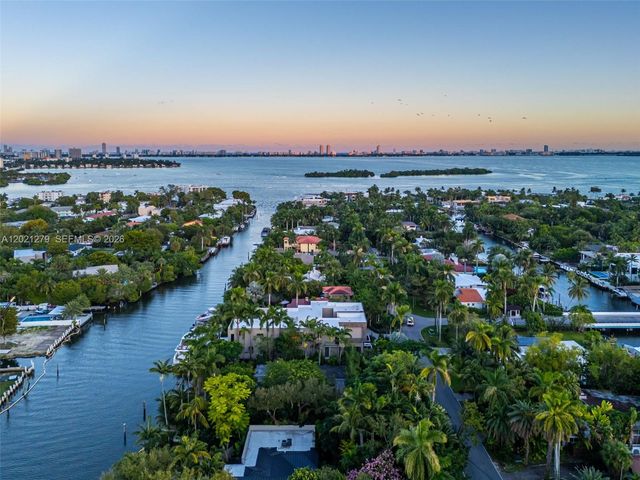905 Belle Meade Island Dr, Miami, FL 33138