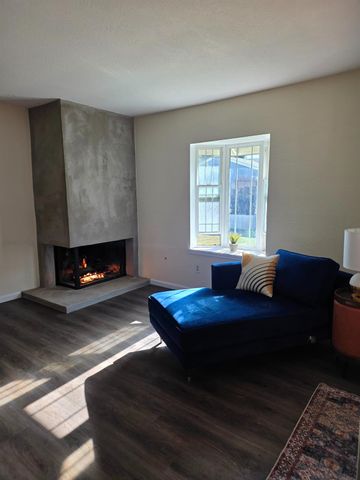 2690 Princeton Ct, Turlock, CA 95382